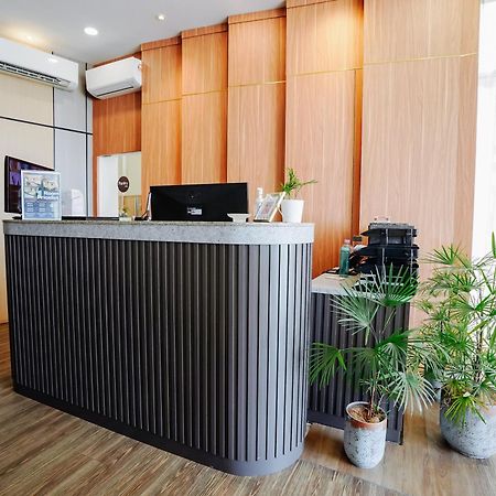 Wangs Hotel Gurney Drive Джорджтаун Экстерьер фото