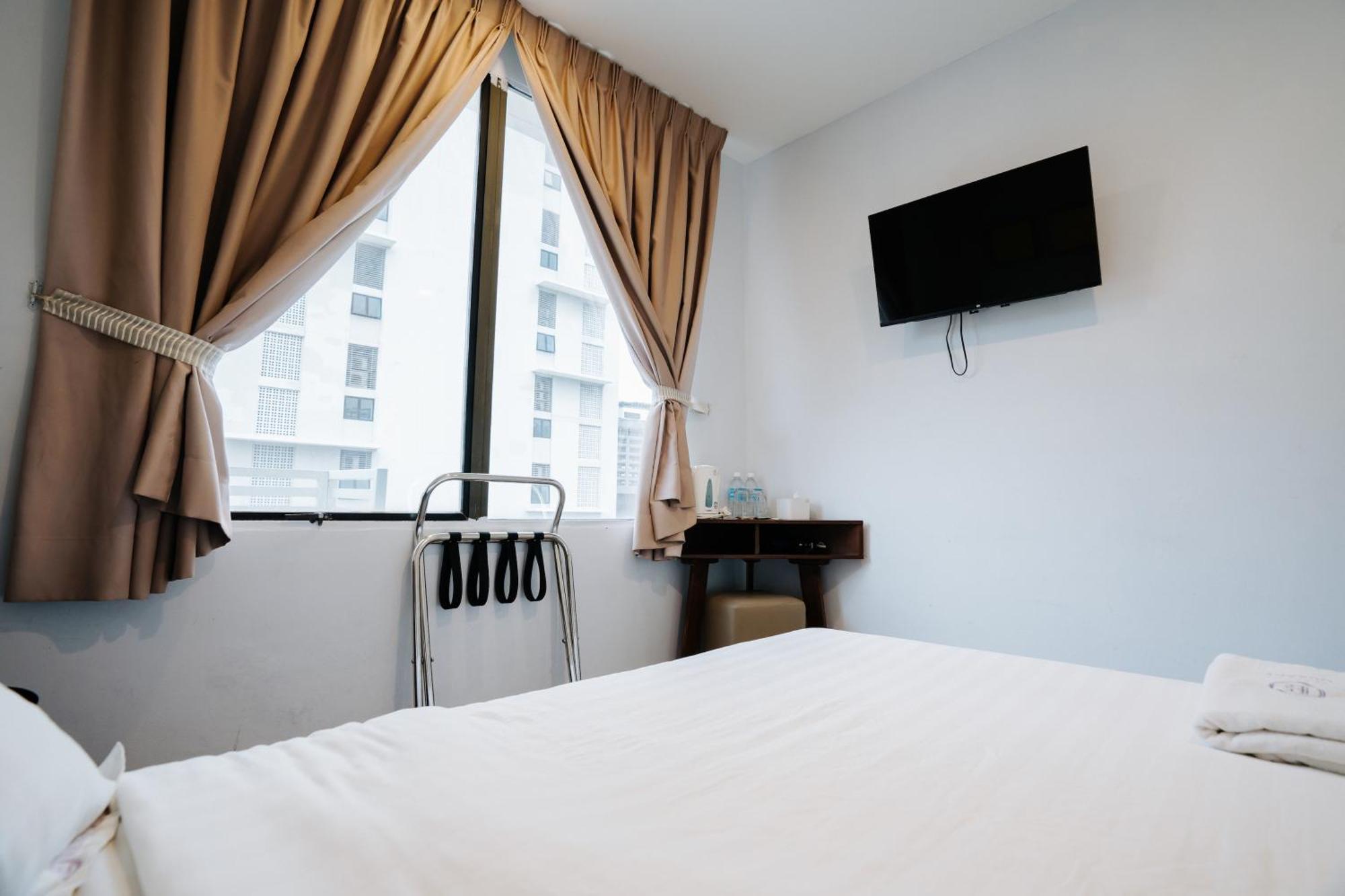 Wangs Hotel Gurney Drive Джорджтаун Экстерьер фото
