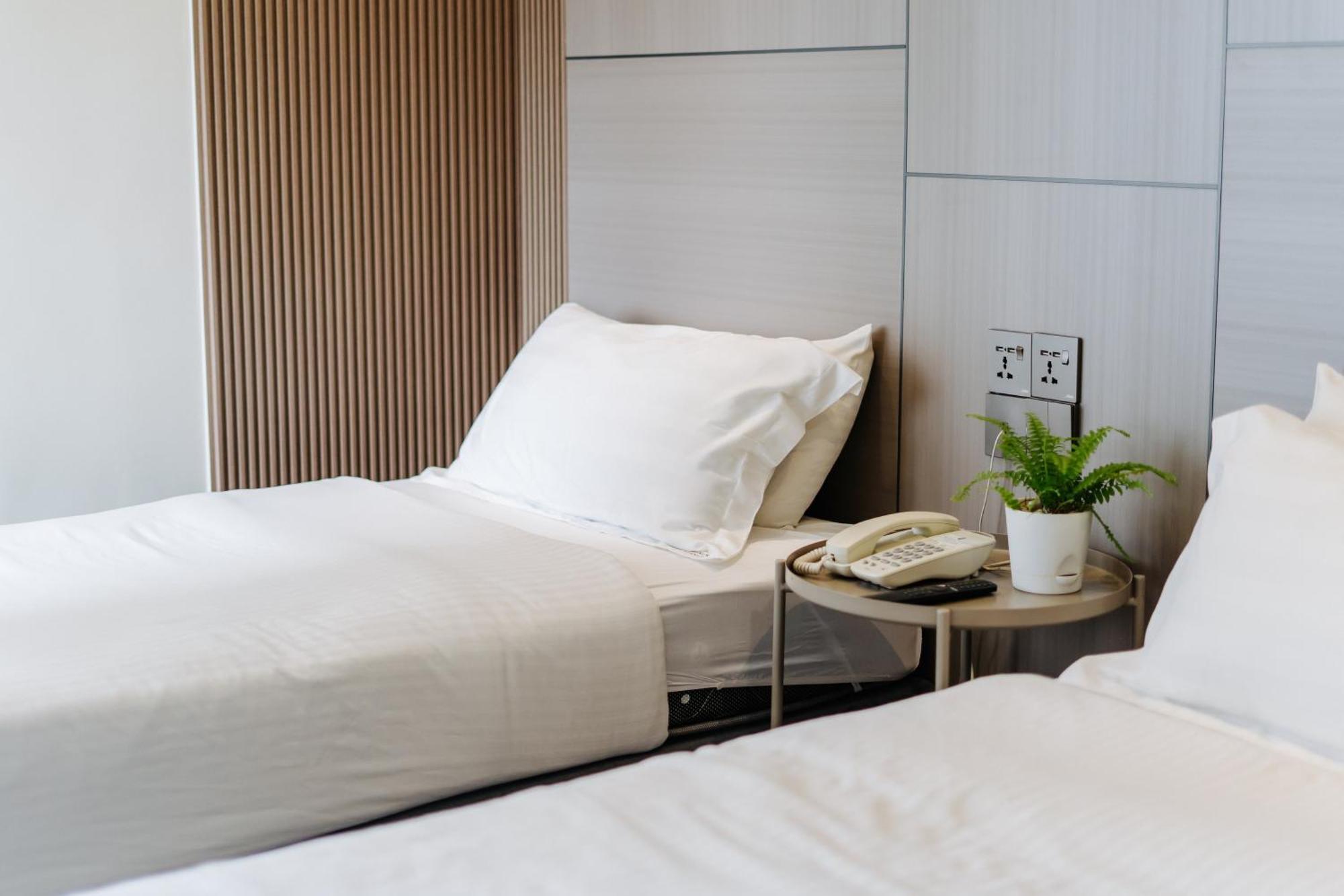 Wangs Hotel Gurney Drive Джорджтаун Экстерьер фото