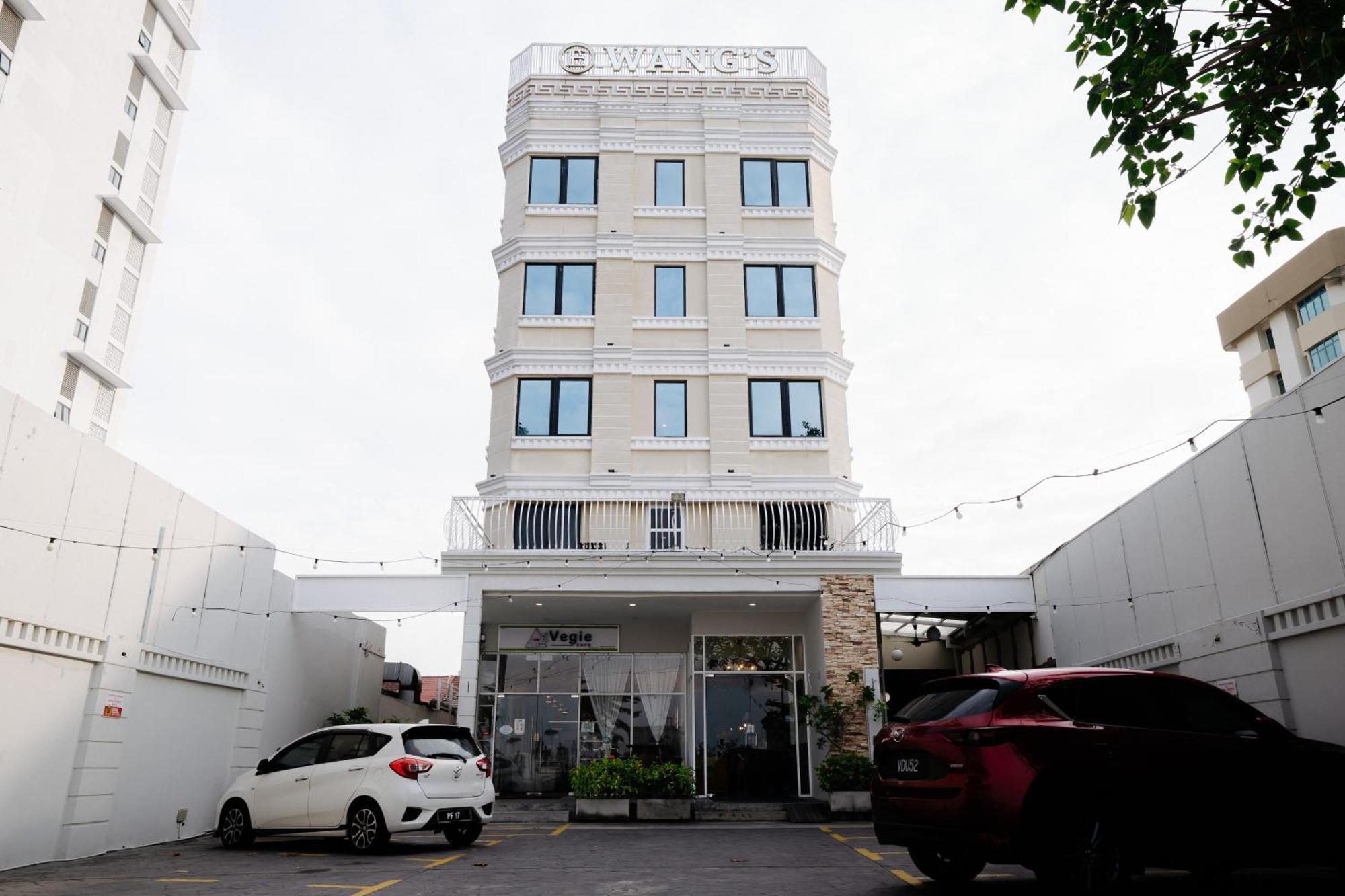 Wangs Hotel Gurney Drive Джорджтаун Экстерьер фото