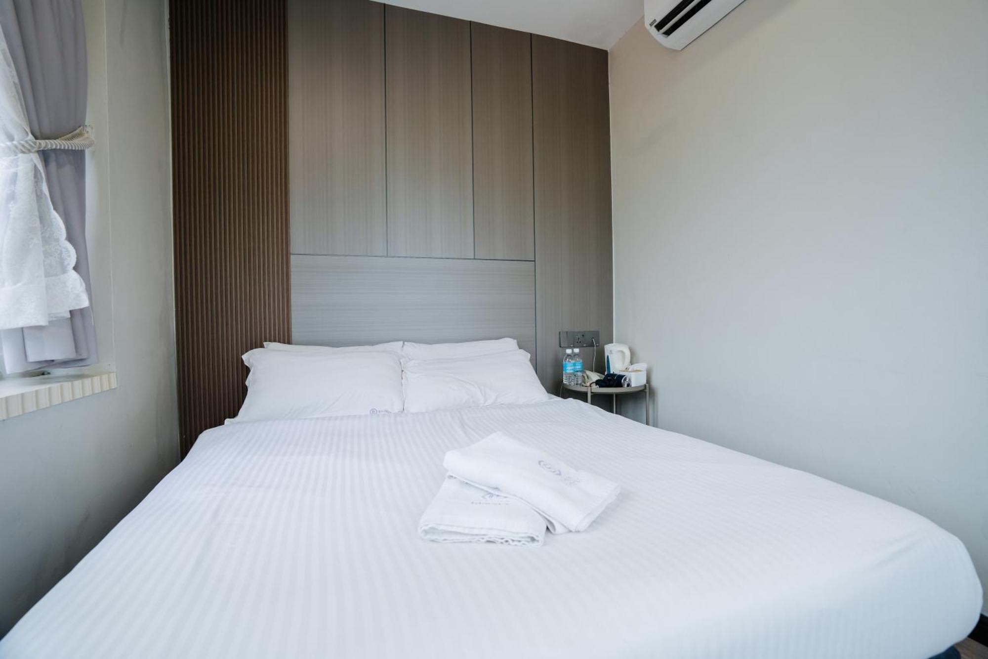 Wangs Hotel Gurney Drive Джорджтаун Экстерьер фото